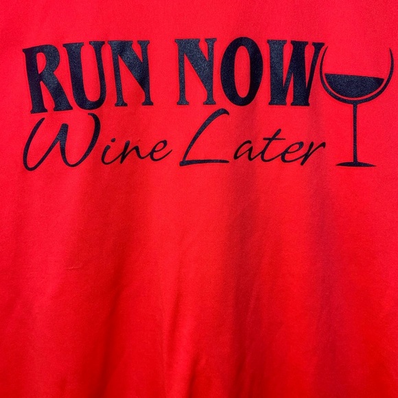 Run Now Wine Later Tech Tee NWOT - Picture 8 of 15